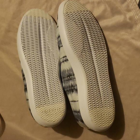 Cole Haan NEW Sneakers - Picture 8 of 11